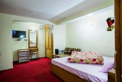 Hotel Mahajan room interior